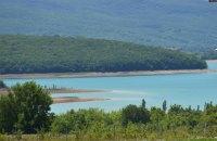 У Криму висохли річки, що живили два водосховища водою.