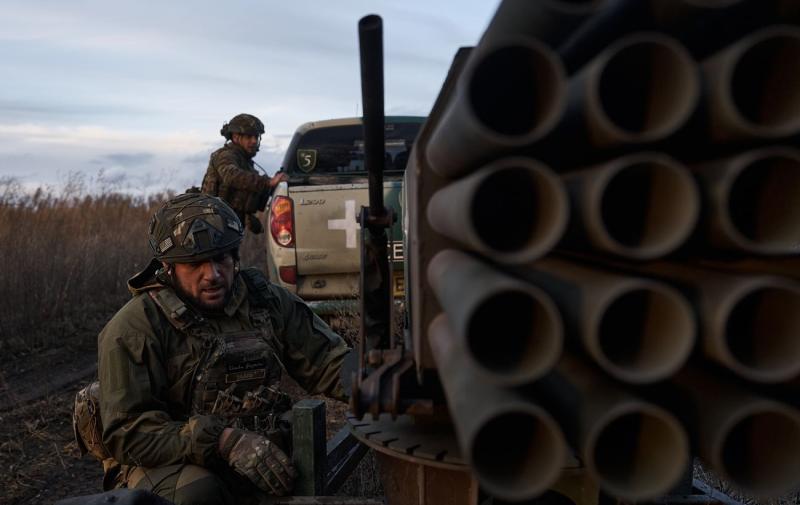 Генеральний штаб повідомляє, що російські війська проявляють значну активність на Покровському та Курахівському фронтах.