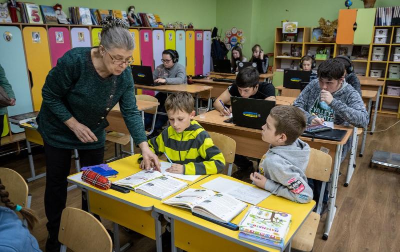 Методологія створення шкільних підручників в Україні зазнає істотних змін: що потрібно знати.