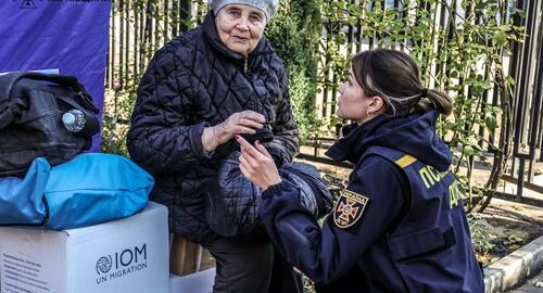 Психологи Державної служби з надзвичайних ситуацій активно підтримують жителів, які виїжджають з Куп'янського району.