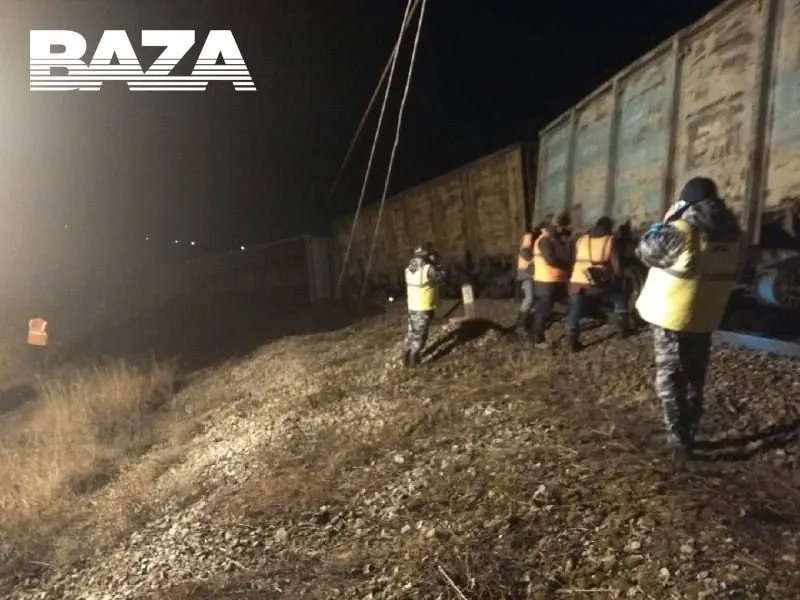 В Російській Федерації стався інцидент на залізниці: 22 вагони, що перевозили кам'яне вугілля, зійшли з колії | УНН