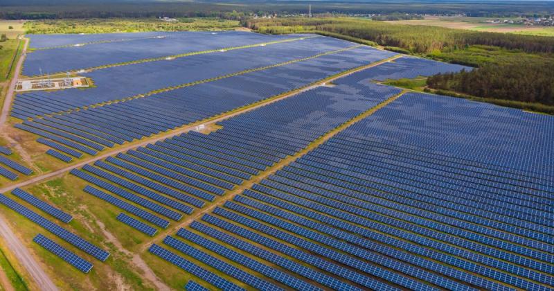 У Великій Британії планують звести сонячну електростанцію потужністю 900 МВт.